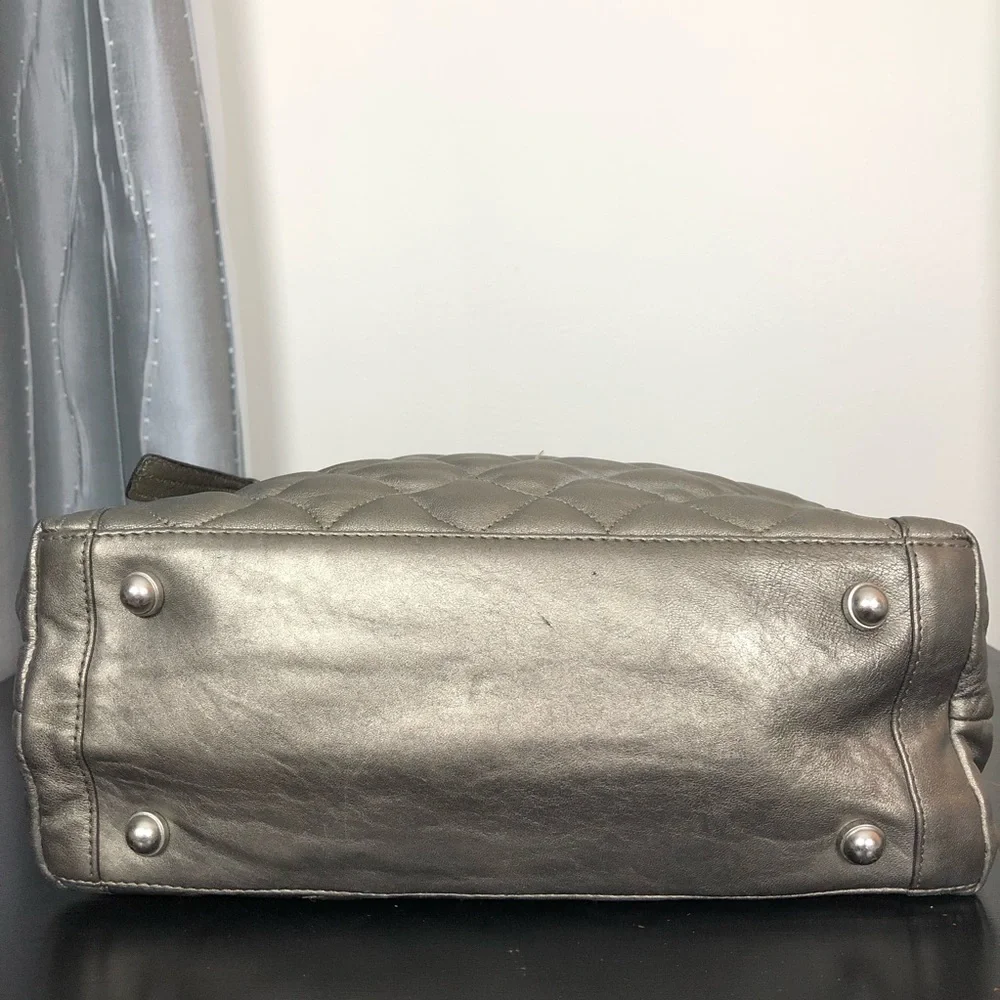 Quilted Metallic Hobo Shoulder Bag in Bronze